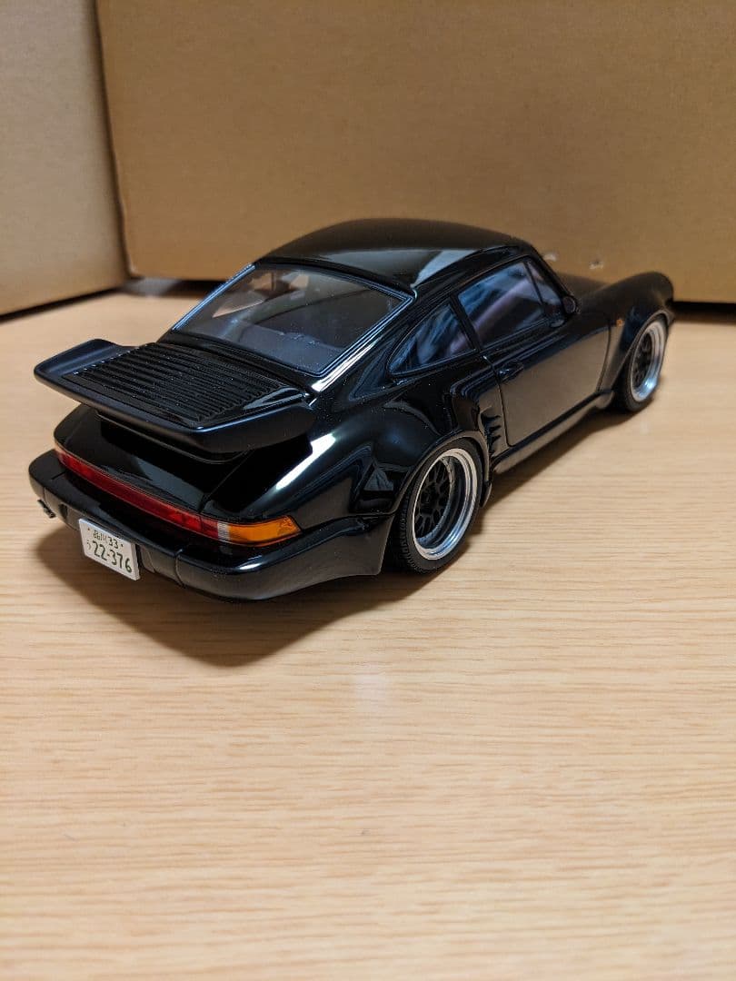 オートアート1/18　湾岸ミッドナイト ポルシェ(ブラックバード)