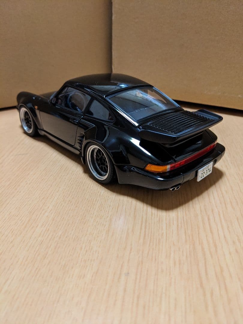 オートアート1/18　湾岸ミッドナイト ポルシェ(ブラックバード)