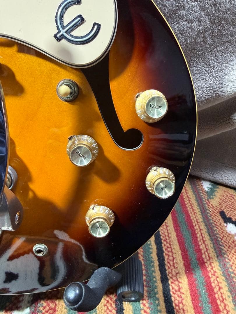 Epiphone エピフォン カジノ Casino ビグスピー　ハードケース付き