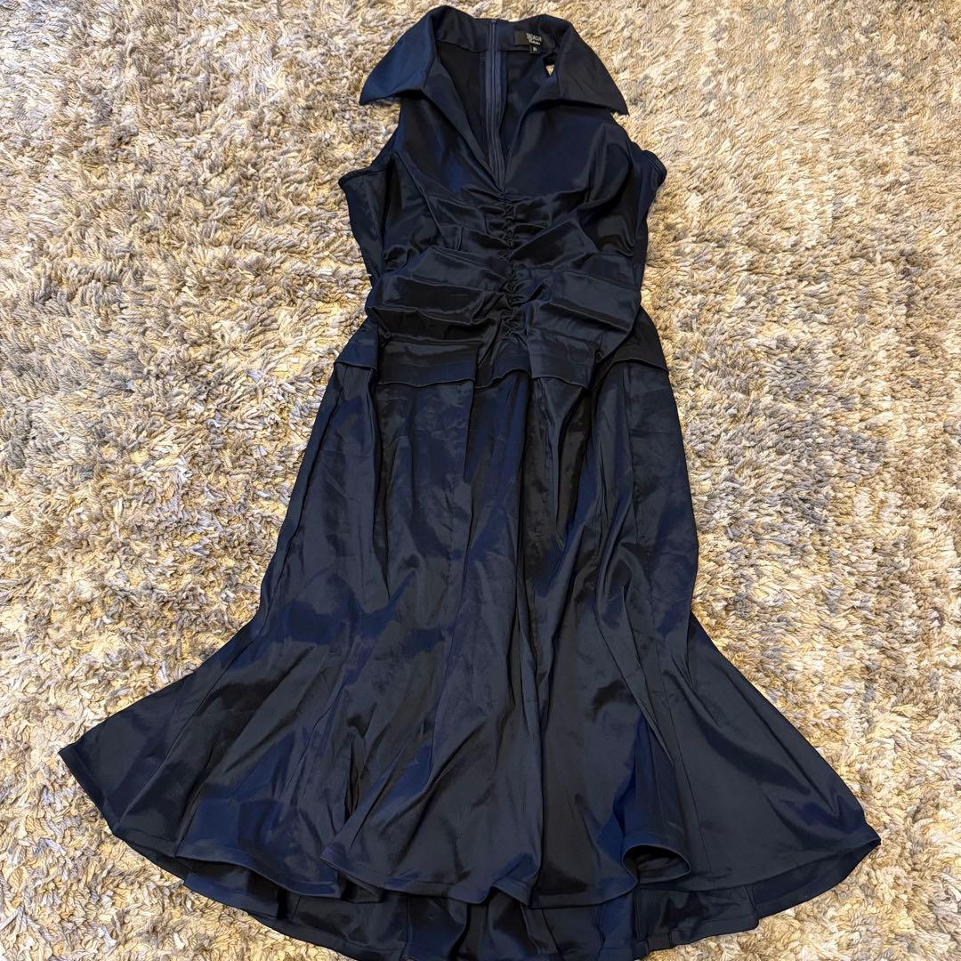 【TADASHI collection】黒の襟付きフレアパーティードレス