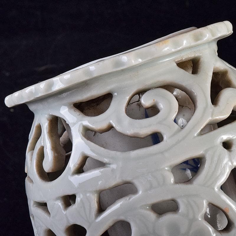 瀬戸焼　古瀬戸　大日本宇兵製　染付　透かし花入　M　R7763