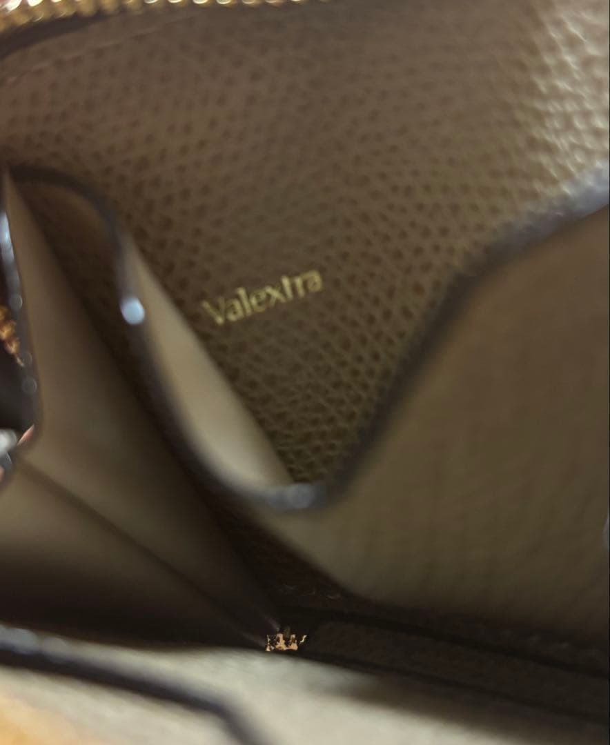 美品✨ヴァレクストラ ケース オイスターグレー ベージュ【送料込み】