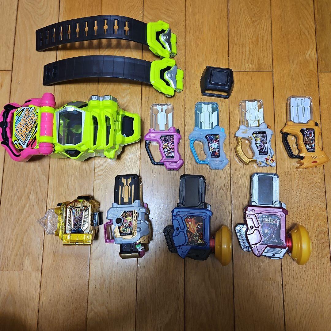 仮面ライダーエグゼイド DXゲーマドライバー ガシャット セット売り