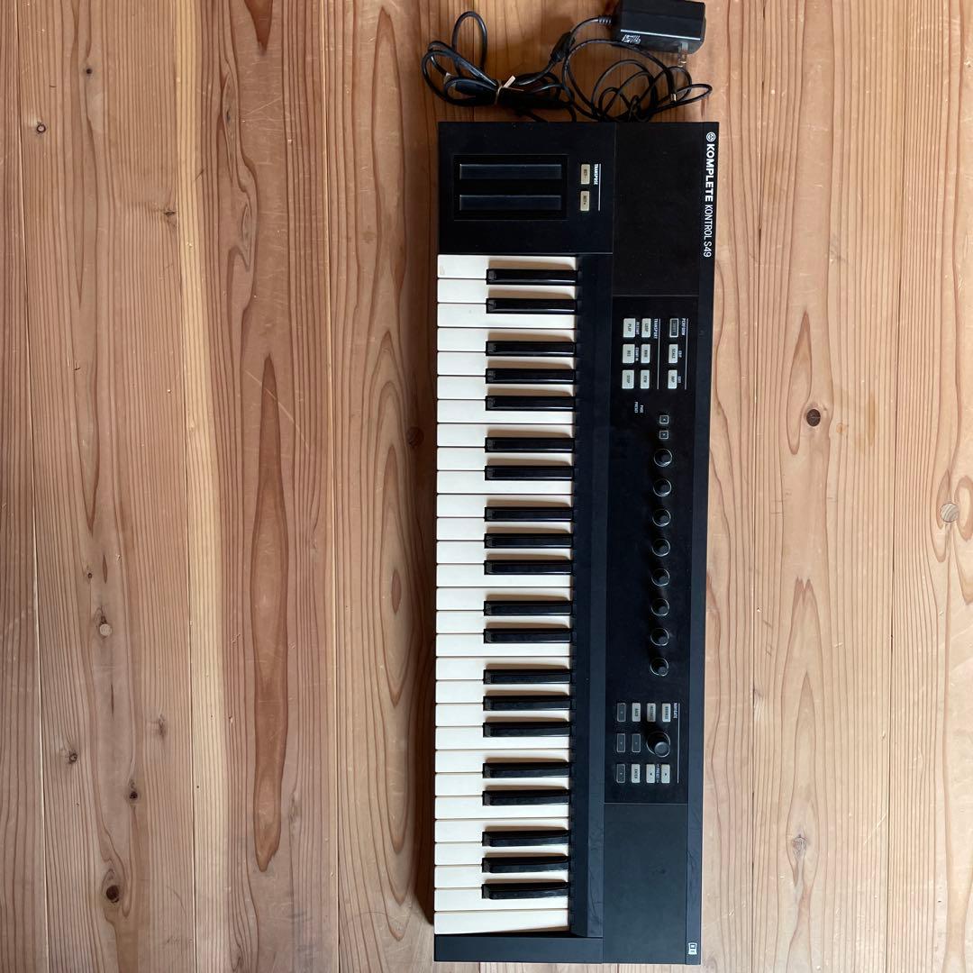 KOMPLETE KONTROL S49 MK1 MIDIキーボード