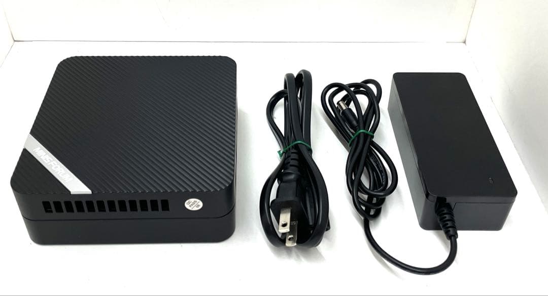 MINISFORUM UM480 ミニPC 超小型デスクトップパソコン