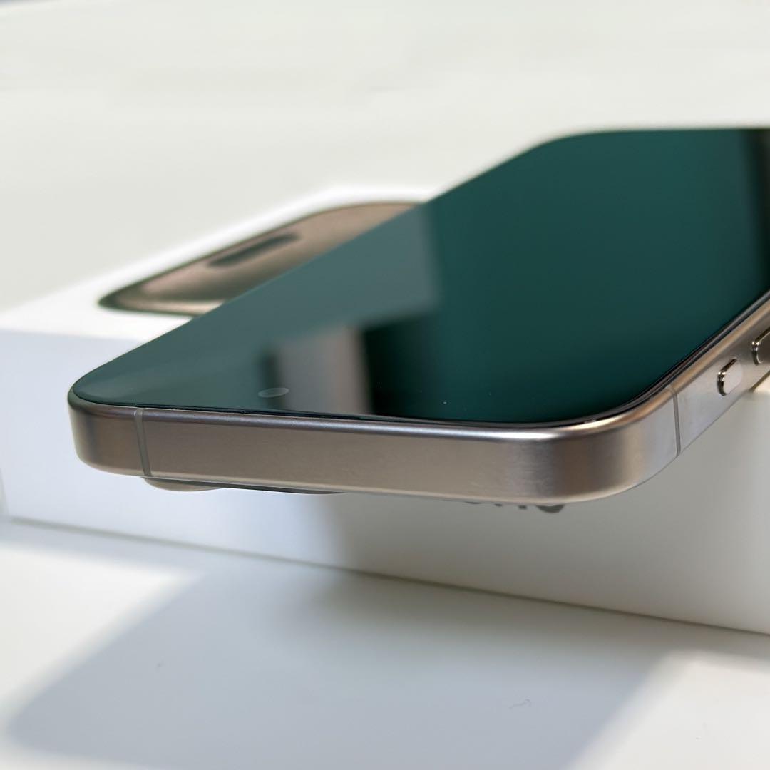 美品☆Apple iPhone 15 Pro 128GB ナチュラルチタニウム