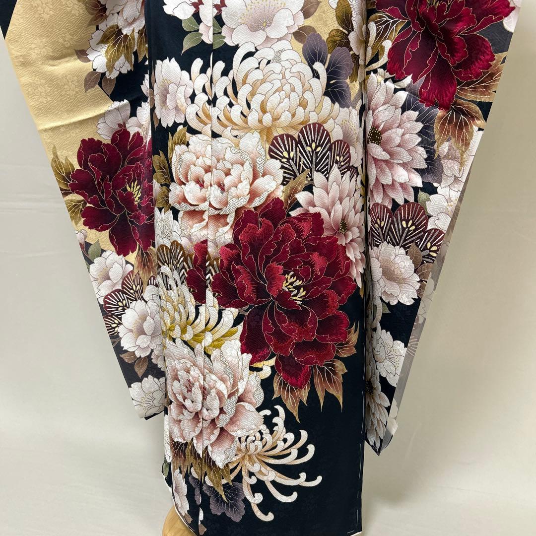 紺地の上品な牡丹と乱菊の振袖フルセット