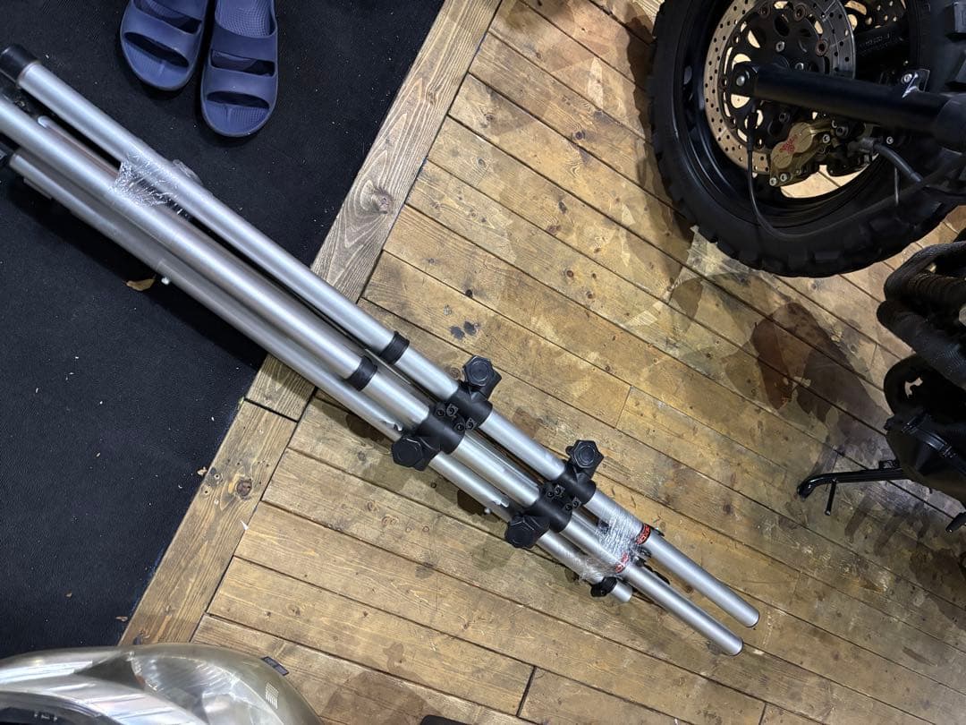 希少キーボード2段パイプスタンド