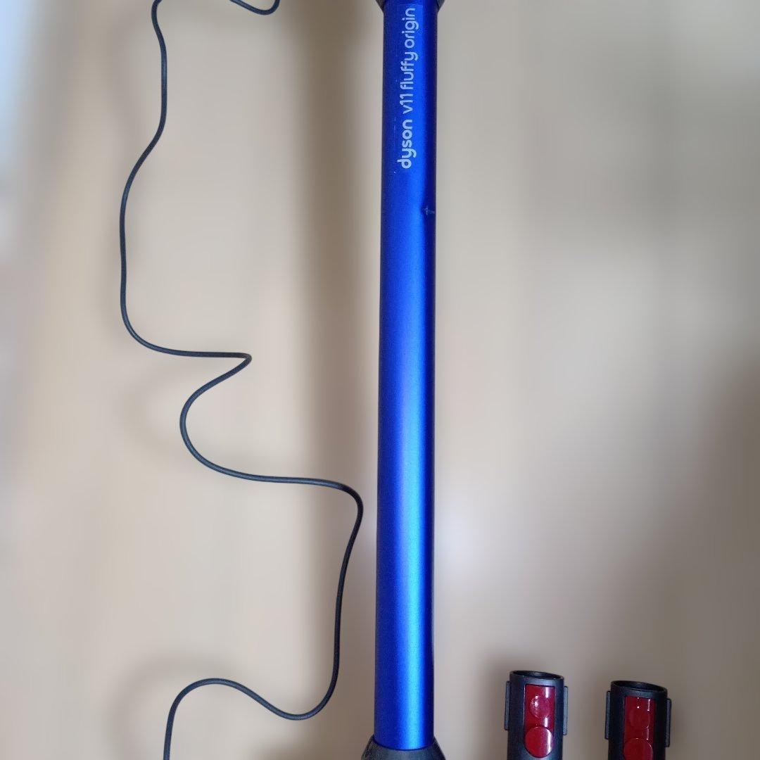 送料込 美品V8SV10Kスティック&ハンディクリーナー 充電器・ノズル2種付き