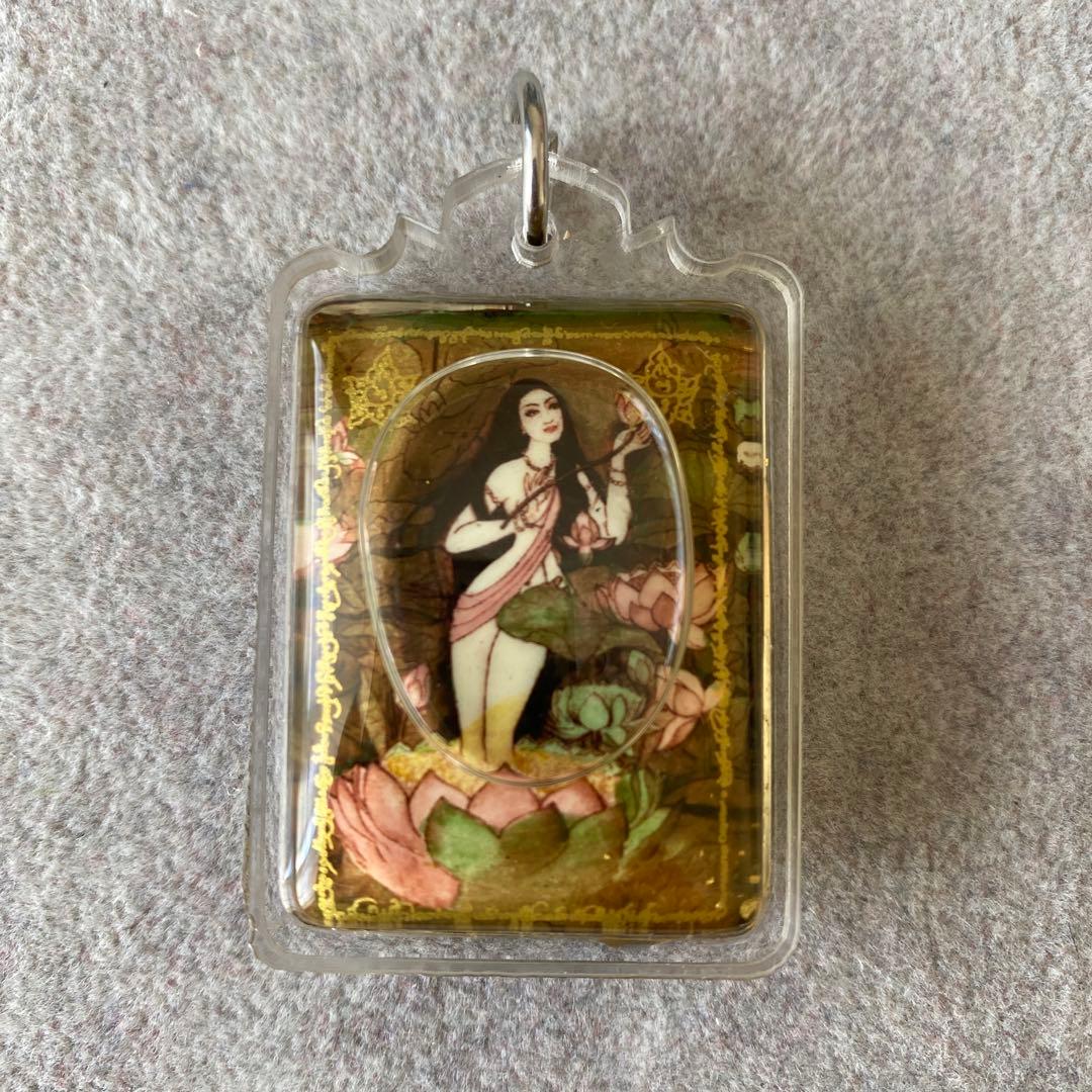 プラクルアン プライタニーブア 強力 魅力 恋愛運 愛を引き寄せる美しい御守り