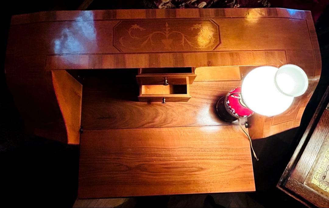 ライティングデスク　ライティングビューロー