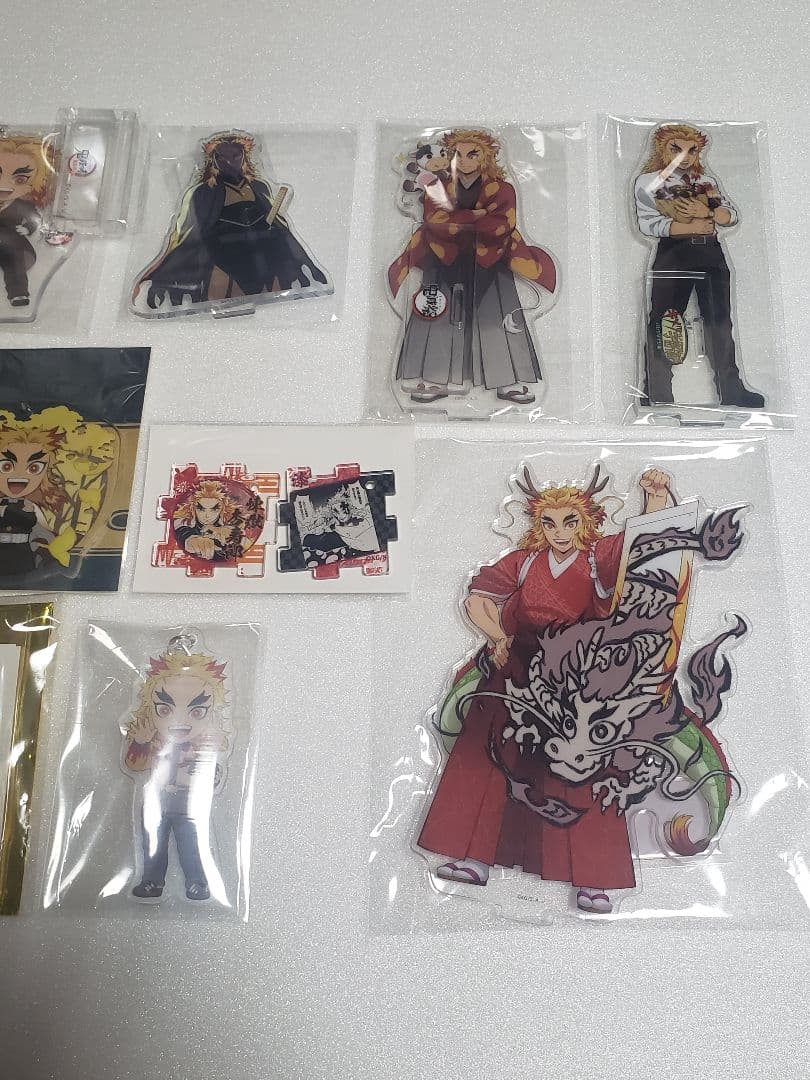 鬼滅の刃 煉獄杏寿郎 アクスタ 缶バッジ 35点セット まとめ