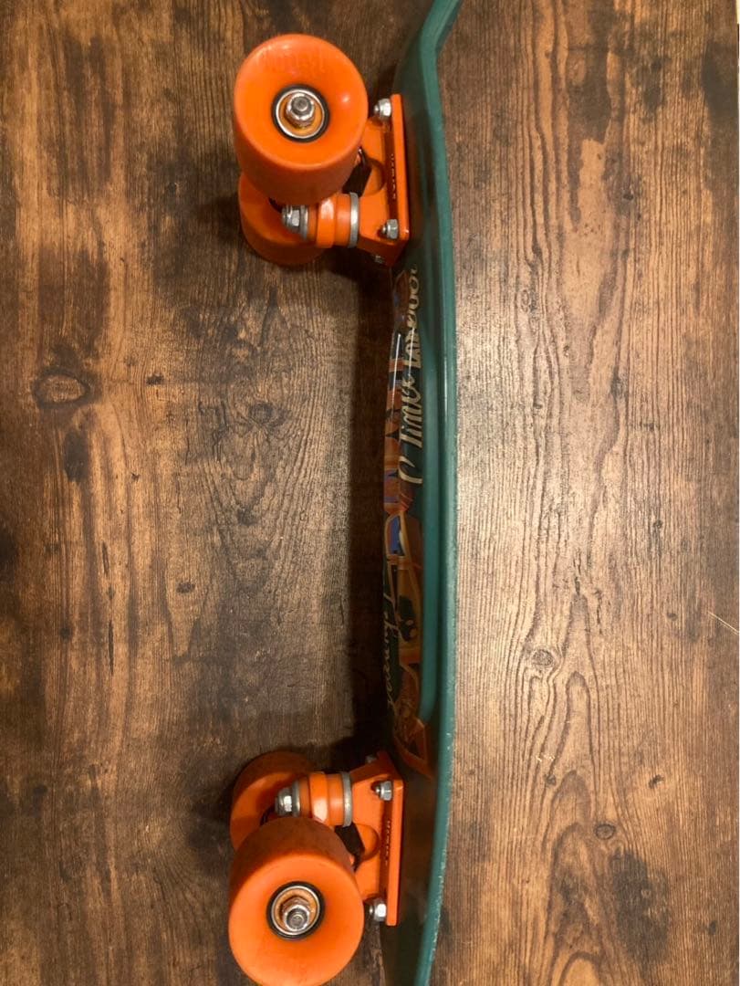 penny22インチ スケートボード グリーン／オレンジ スケートボードスタンド