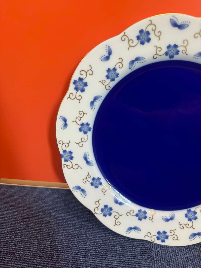 1592  香蘭社　花型皿　26cm