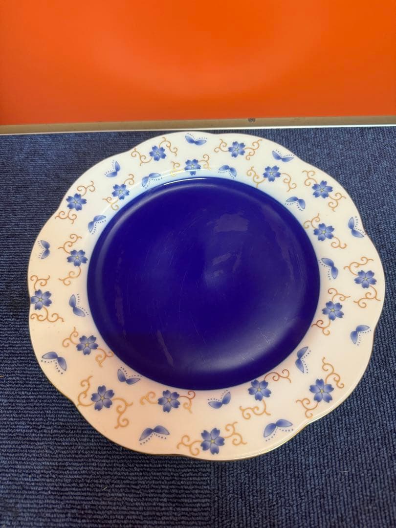 1592  香蘭社　花型皿　26cm