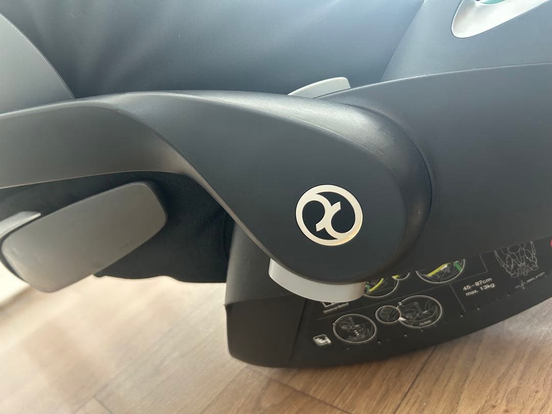 cybex CLOUD Z2 i-Size チャイルドシート 説明書付き