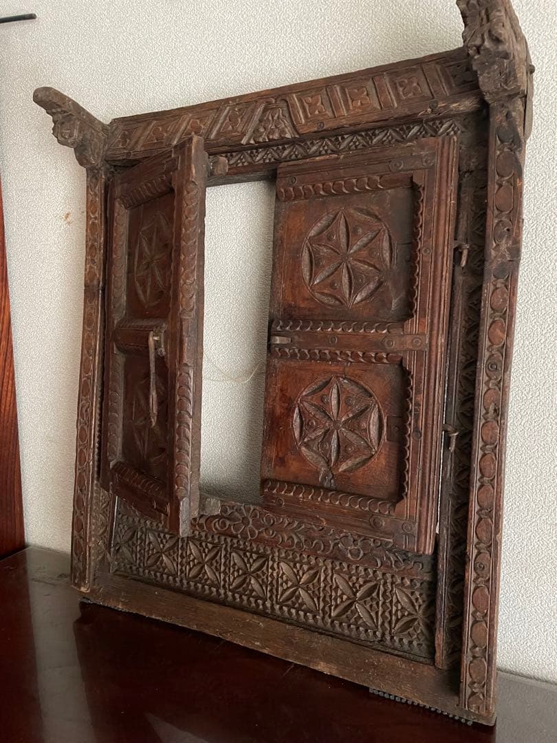 アンティーク　インドネシア窓