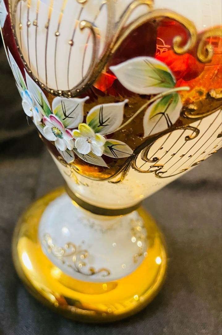 【新品未使用　期間限定お値下げ中】ベネチアンガラス 花瓶 エレガントなデザイン