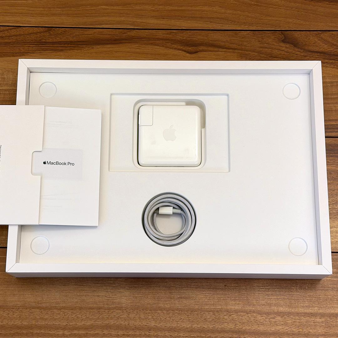 【初期化済】MacBookPro 16（64GB・4TB）スペースグレイ