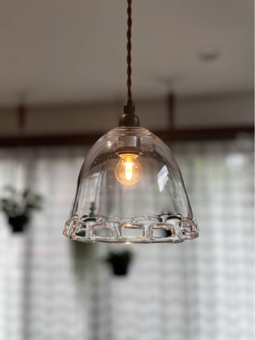 櫻井彩さん ガラス ペンダントライト 照明