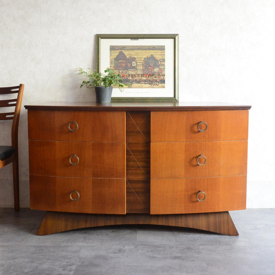 ねこ　イギリスヴィンテージ チェスト ショートサイドボード リビングボード