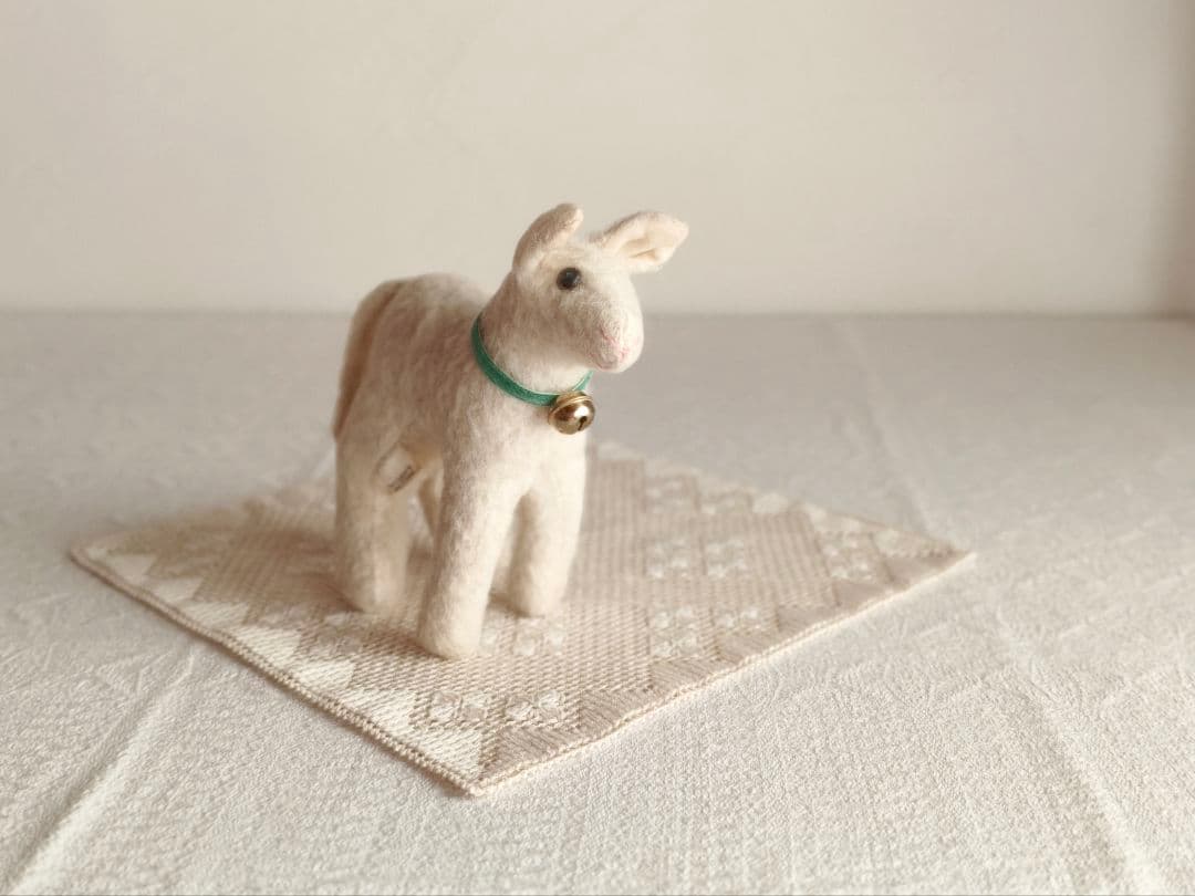 * vintage animal ୨୧ * 抱きしめたい フワフワ羊の赤ちゃん