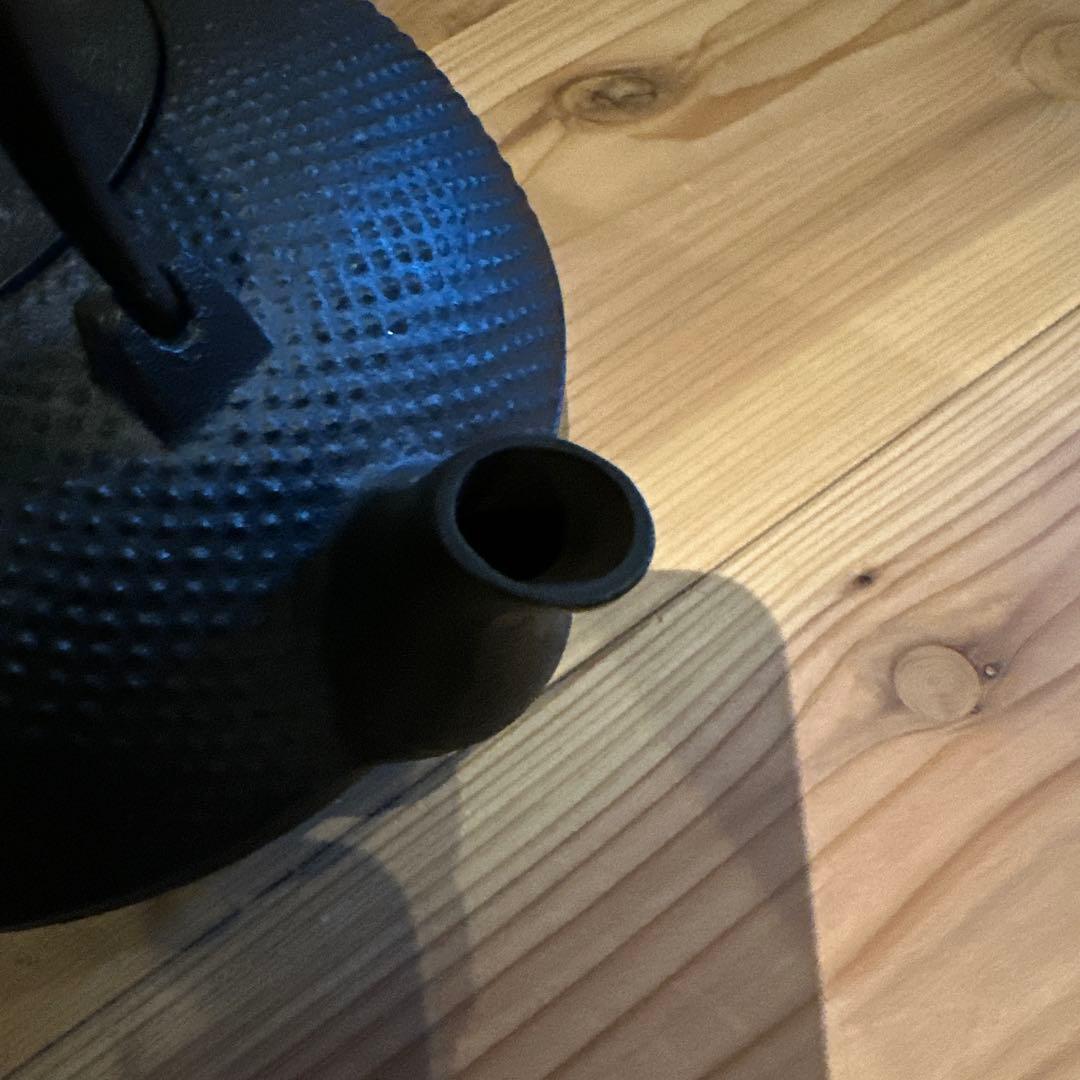 あられ形鉄瓶　中古
