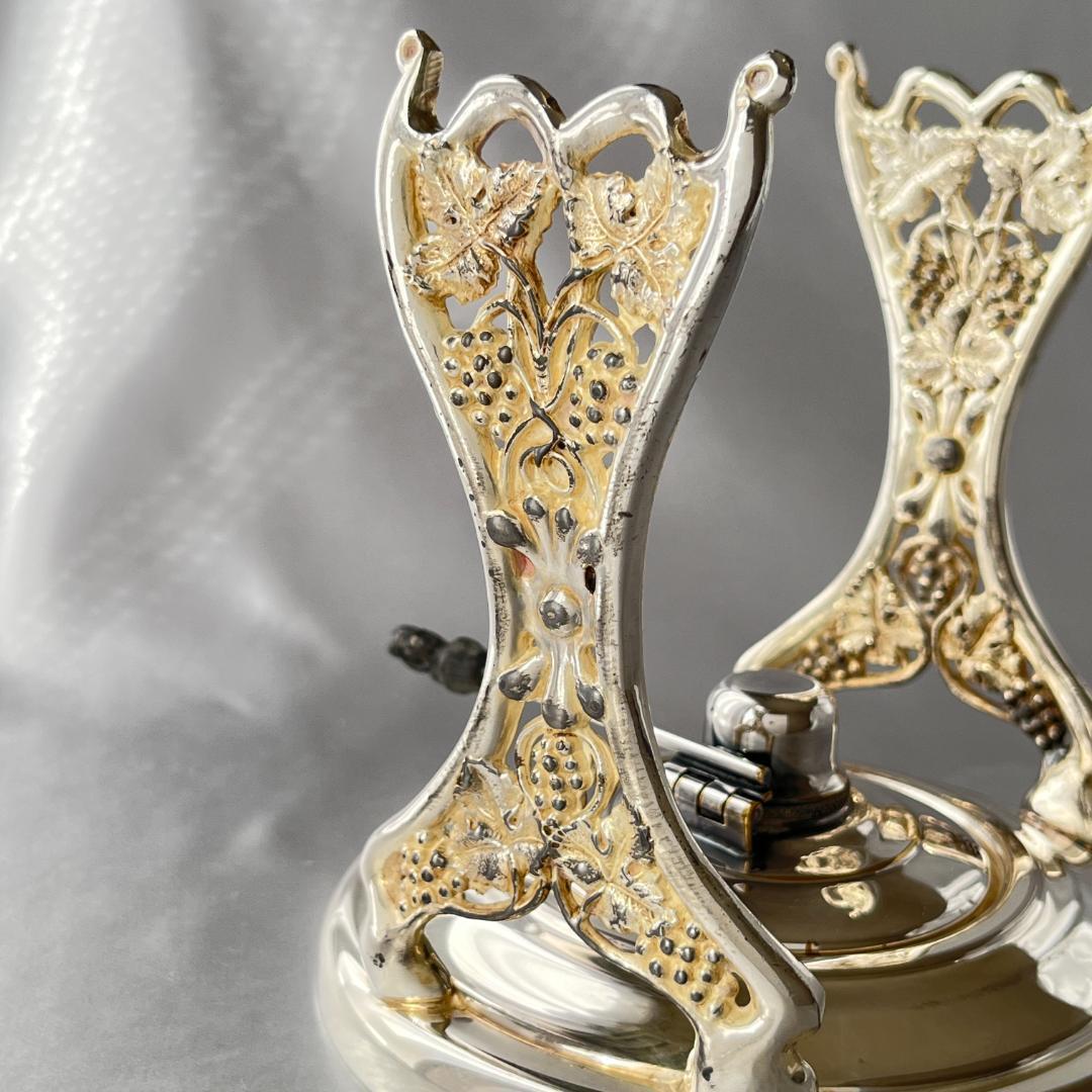 【Sheridan】ビクトリアンのティーケトル スタンド / バナー