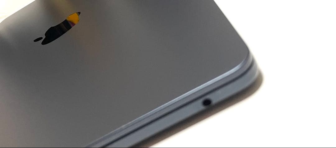 【美品】MacBookAir M2ミッドナイト本体13.6インチ