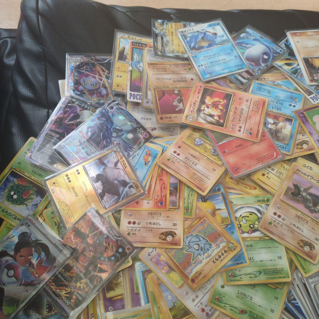 早い者勝ち旧裏〜最新まで色々年代ポケモンカード 400枚弱引退品　状態さまざま