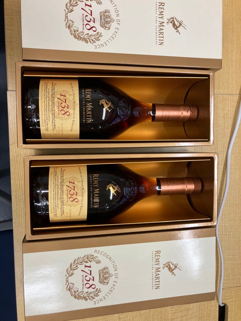 レミーマルタン 1738 コニャックギフト箱　2個セット訳あり