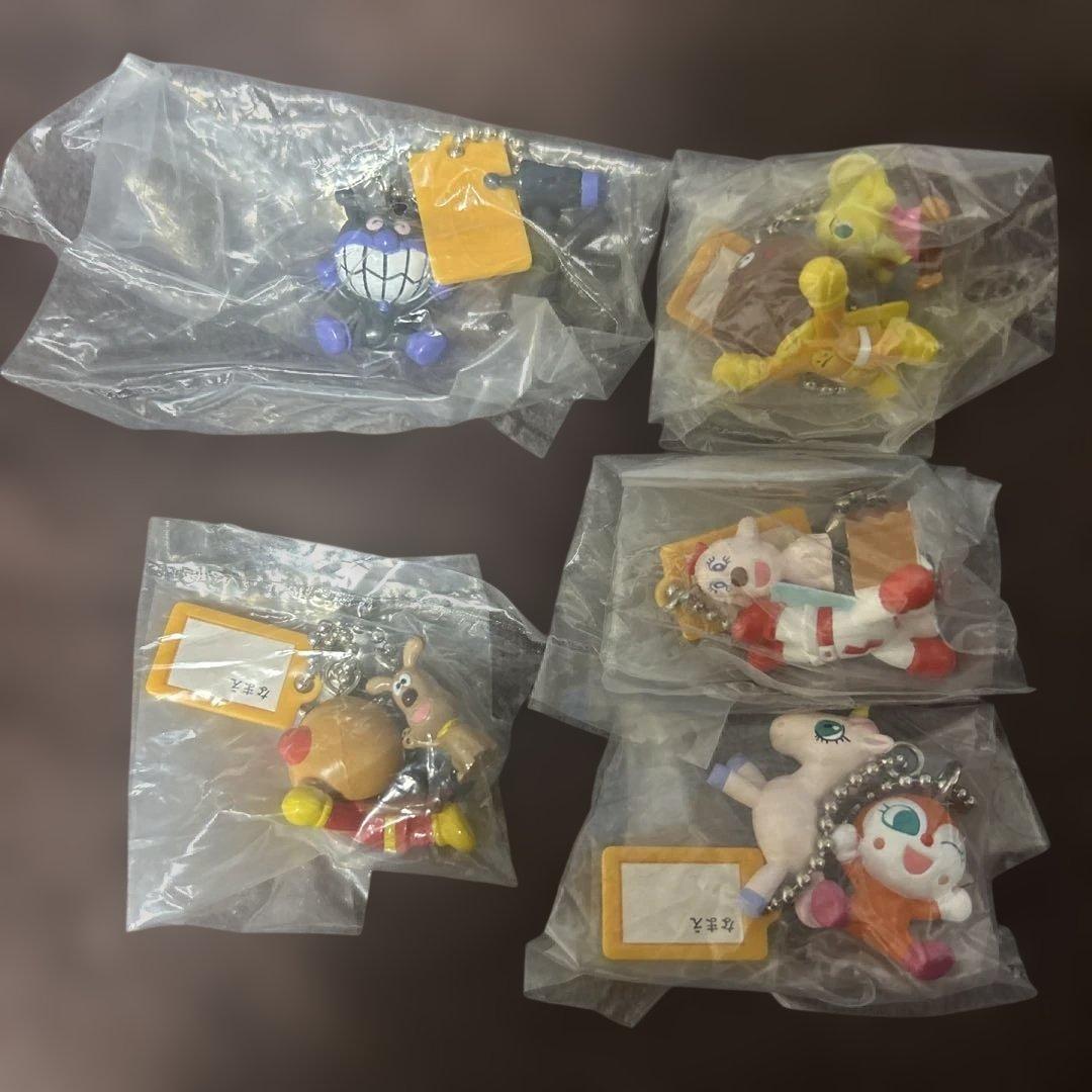 アンパンマンキーホルダー　ガチャガチャ　５個セット　チーズ　ちびぞう　レアチーズ