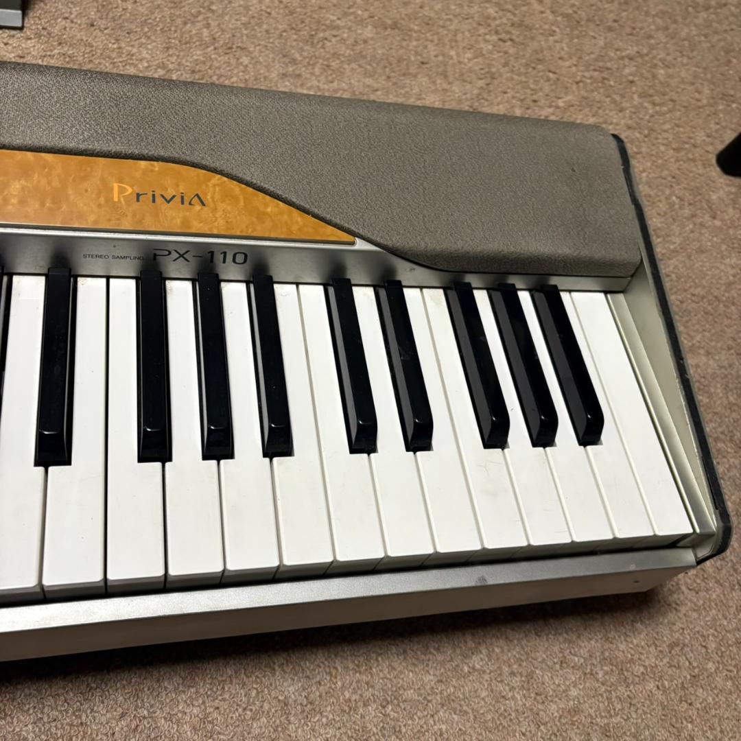 CASIO PRIVIA PX-110 譜面台付き