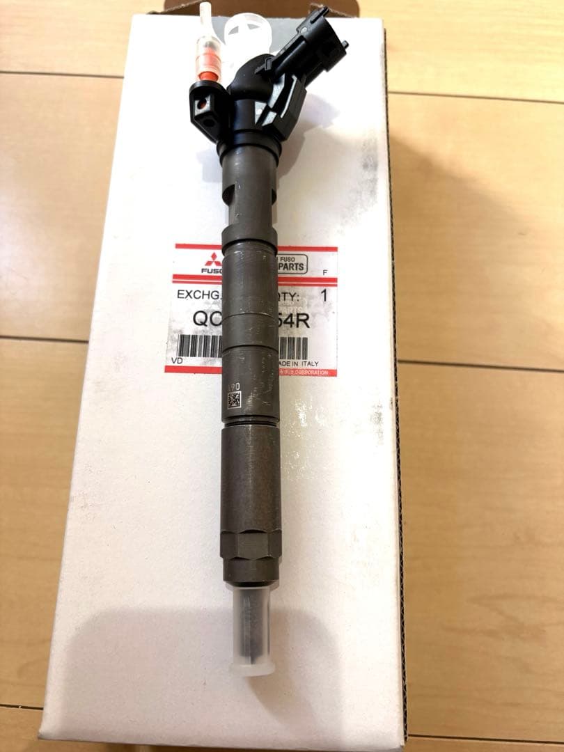 三菱ふそう4P10インジェクター4本セット(その他付属品一式) ほぼ未使用極美品
