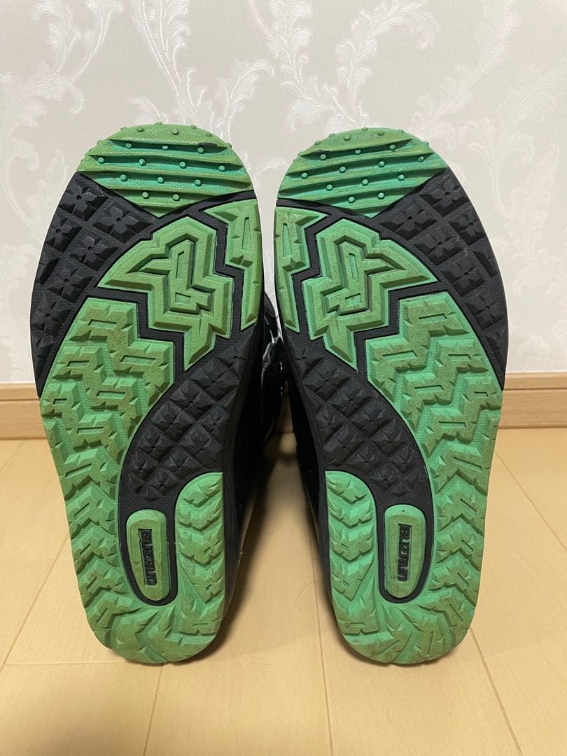 【美品】スノーボードブーツ 28cm BUZRUN