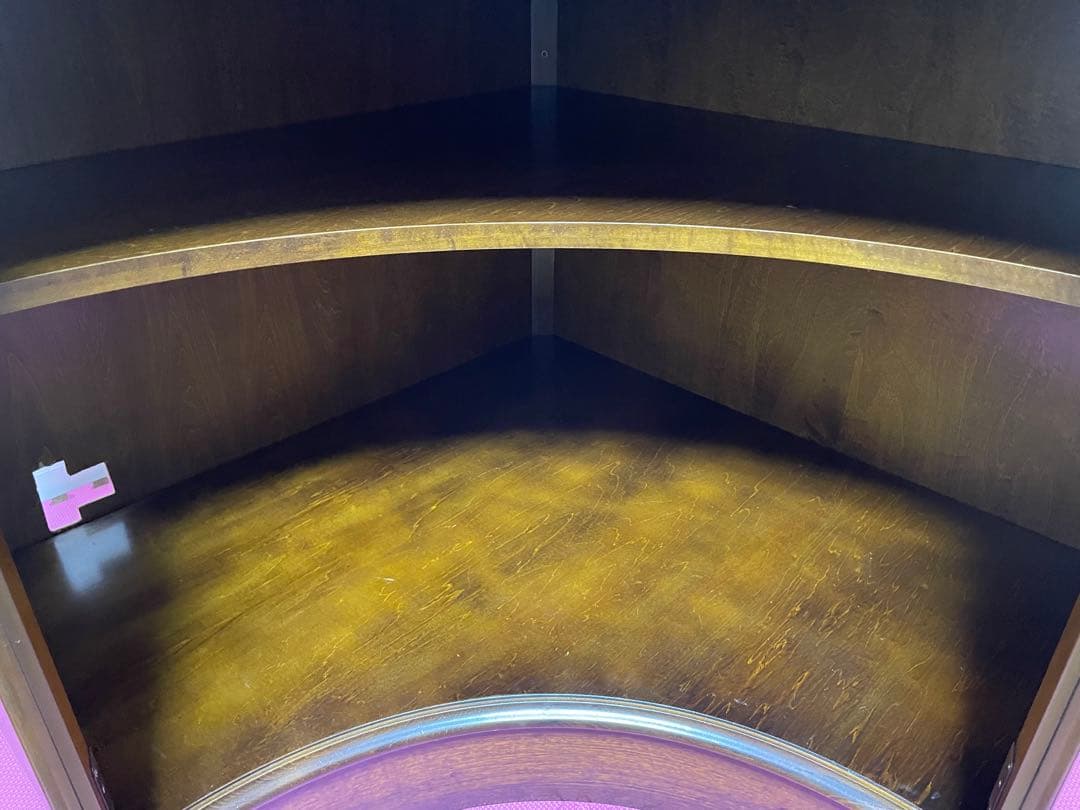 カリモク木製コーナーキャビネット ガラス扉付き