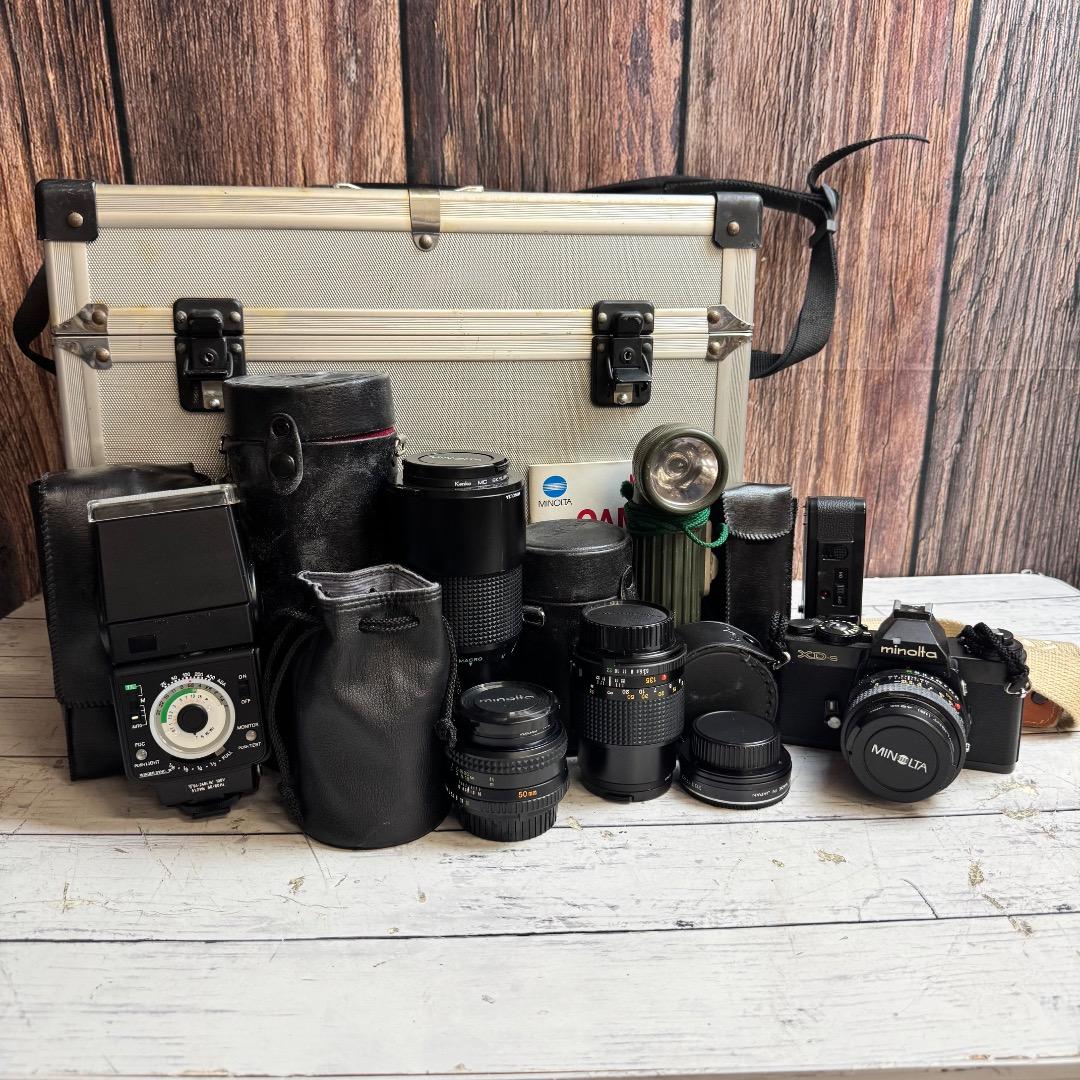 Minolta XD-sフィルム一眼レフカメラ 複数レンズ ケース付