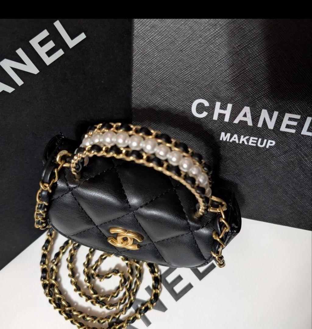 CHANEL ブラックキルティングチェーンショルダーバッグ ミニマトラッセ