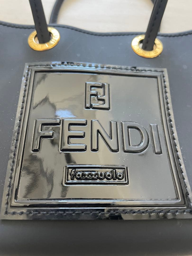 フェンディ　FENDI ブラック　ラバー　ミニトートバッグ　バッグ　ハンカチ