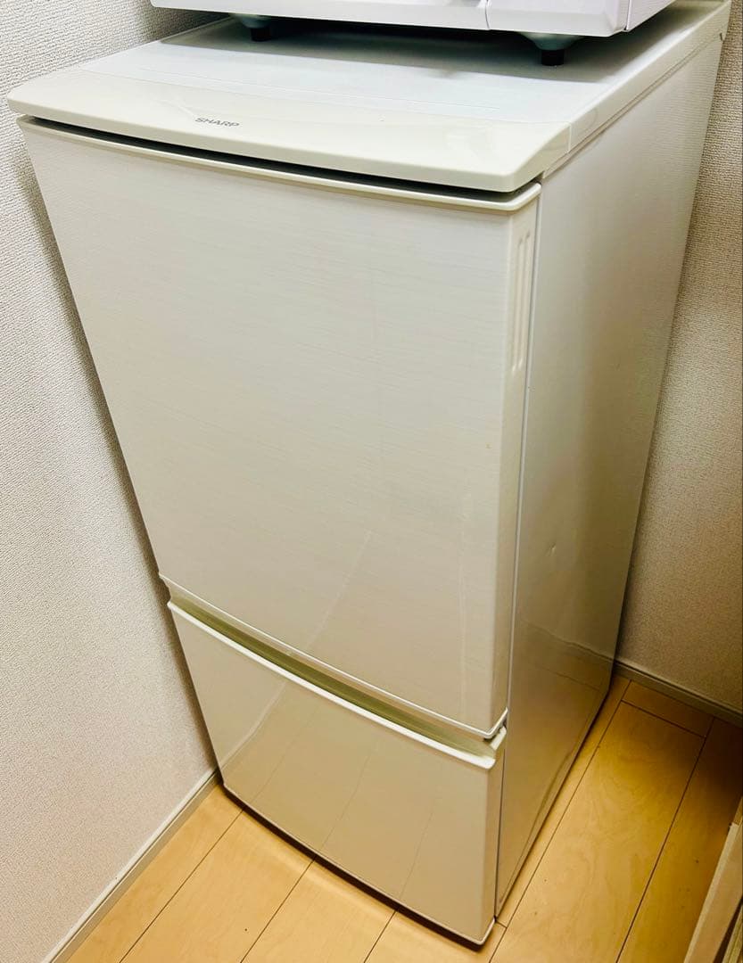 【値下げ】SHARP 冷蔵庫 SJ-D14C-W 137L