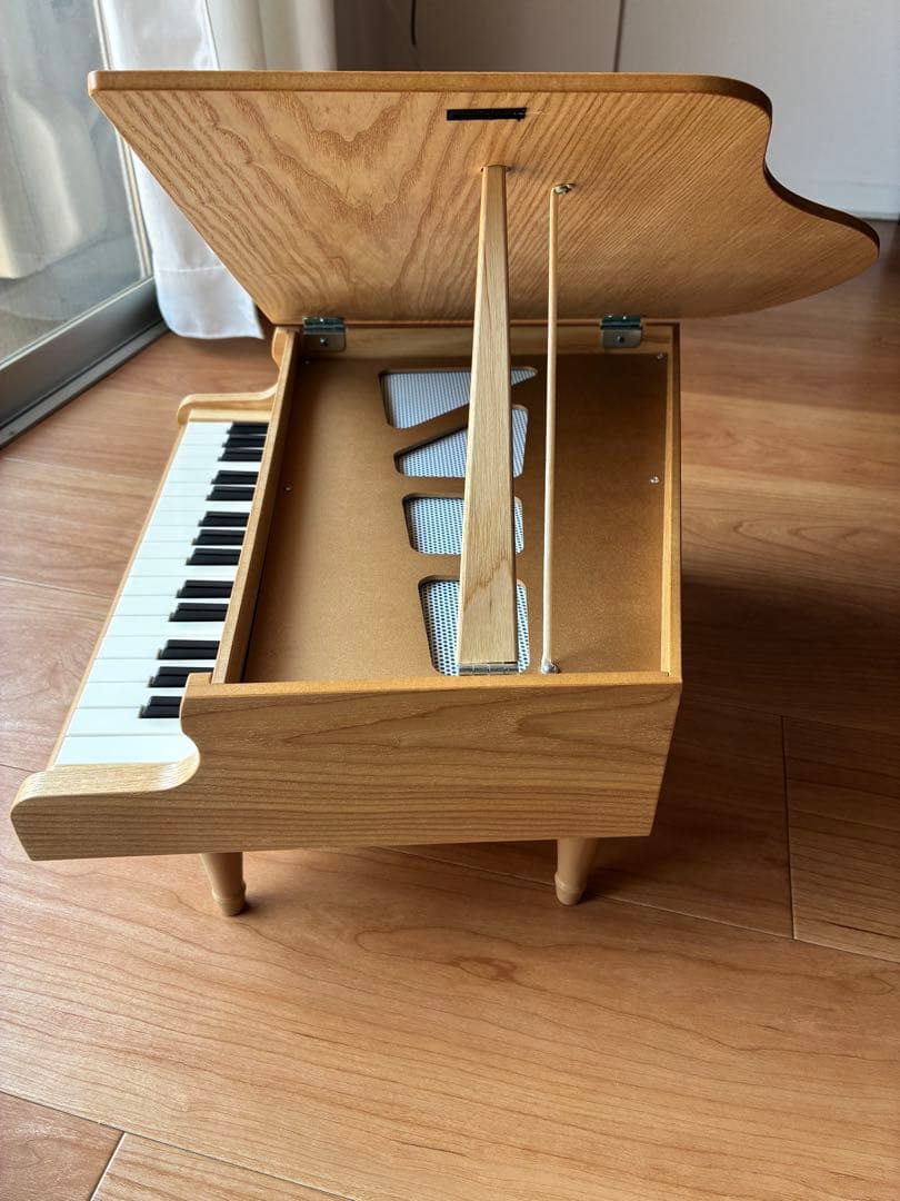 カワイ　グランドピアノ