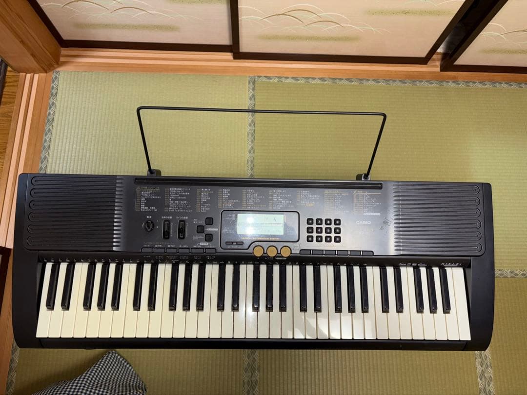 CASIO LK-113 電子キーボード　光ナビゲーション