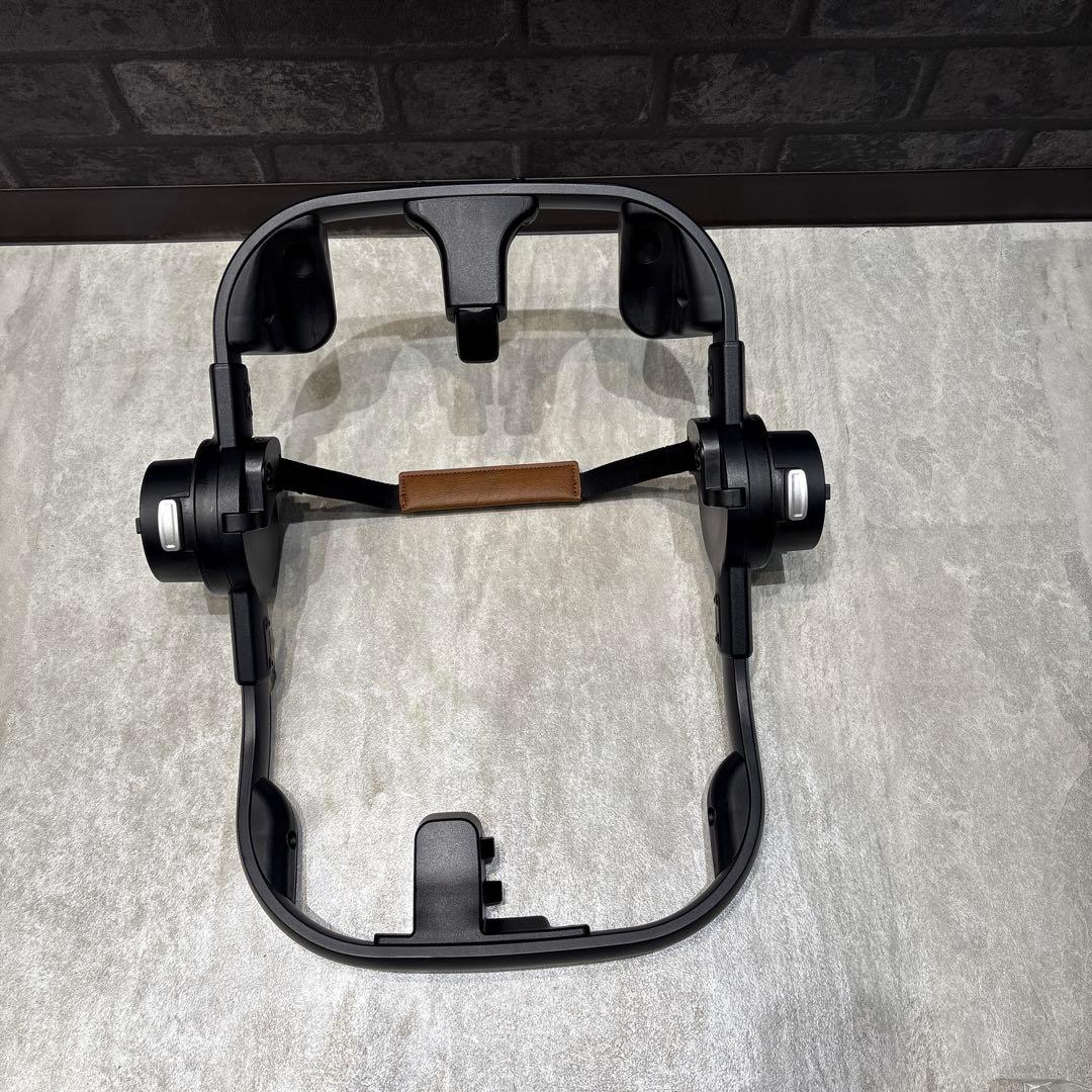 ちゃり♡ひま様　nuna チャイルドシート 一式