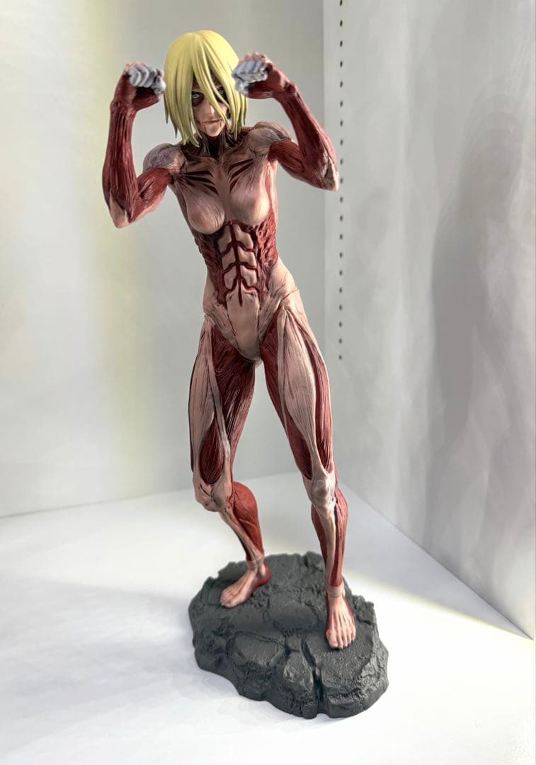 一番くじ 進撃の巨人 〜壁の外の世界〜 A賞 女型の巨人 フィギュア