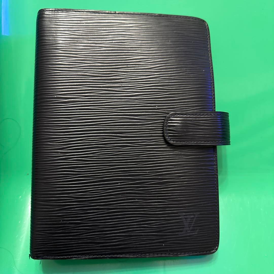 Louis Vuitton エピレザー リング式ファイル