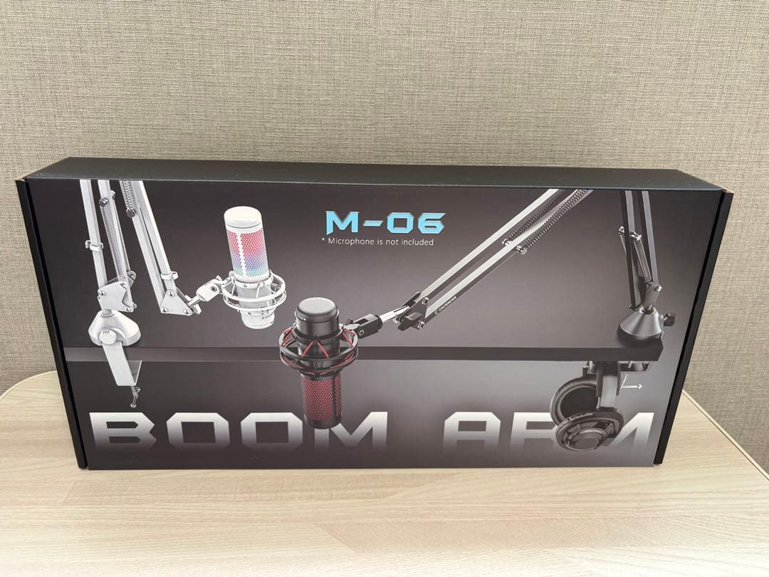 .*様 HyperX QuadCast S ホワイト (新品マイクアーム付き)