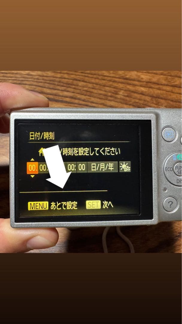 Canon デジカメ　IXY140 充電器付き