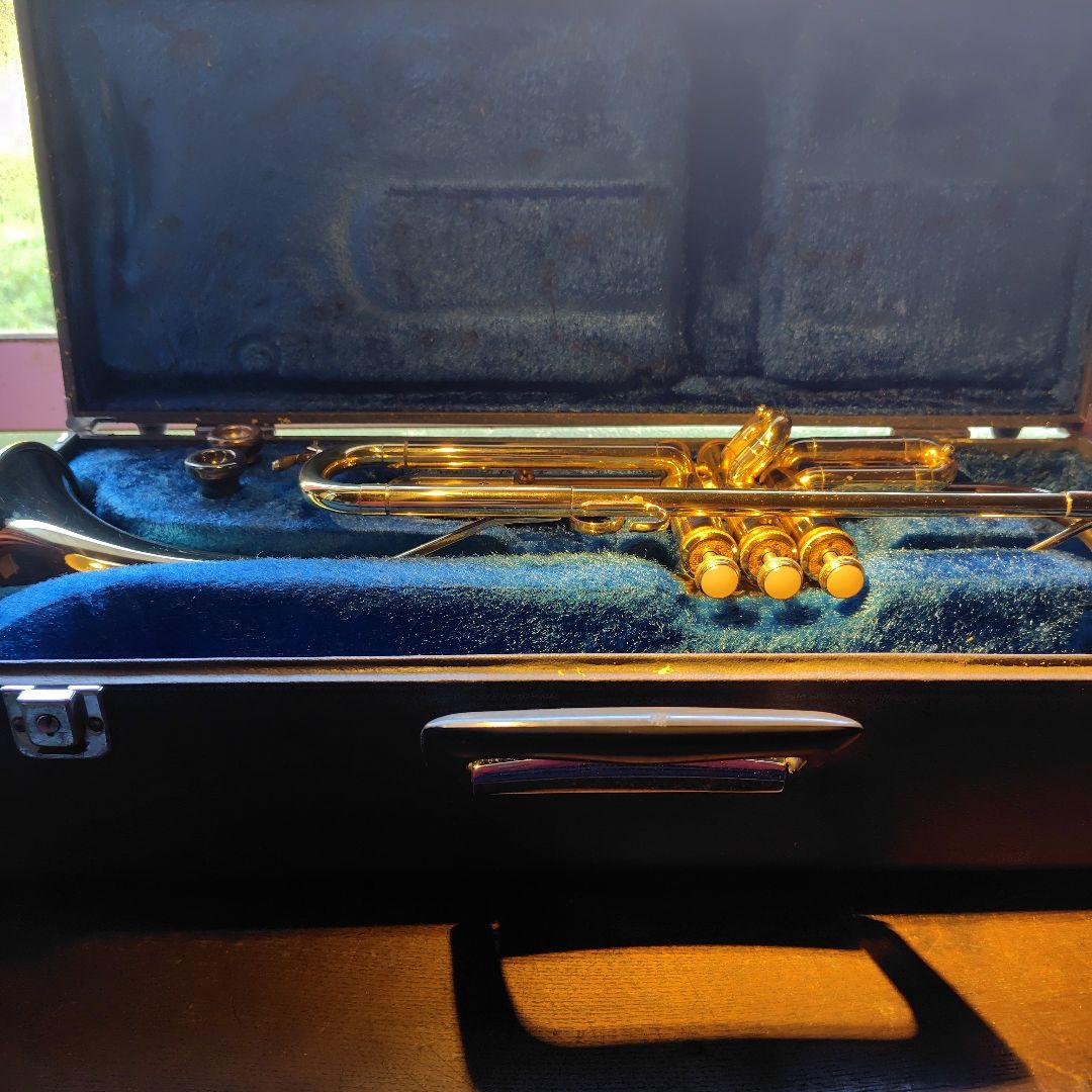 ヤマハゴールドトランペット 3バルブ ケース付き