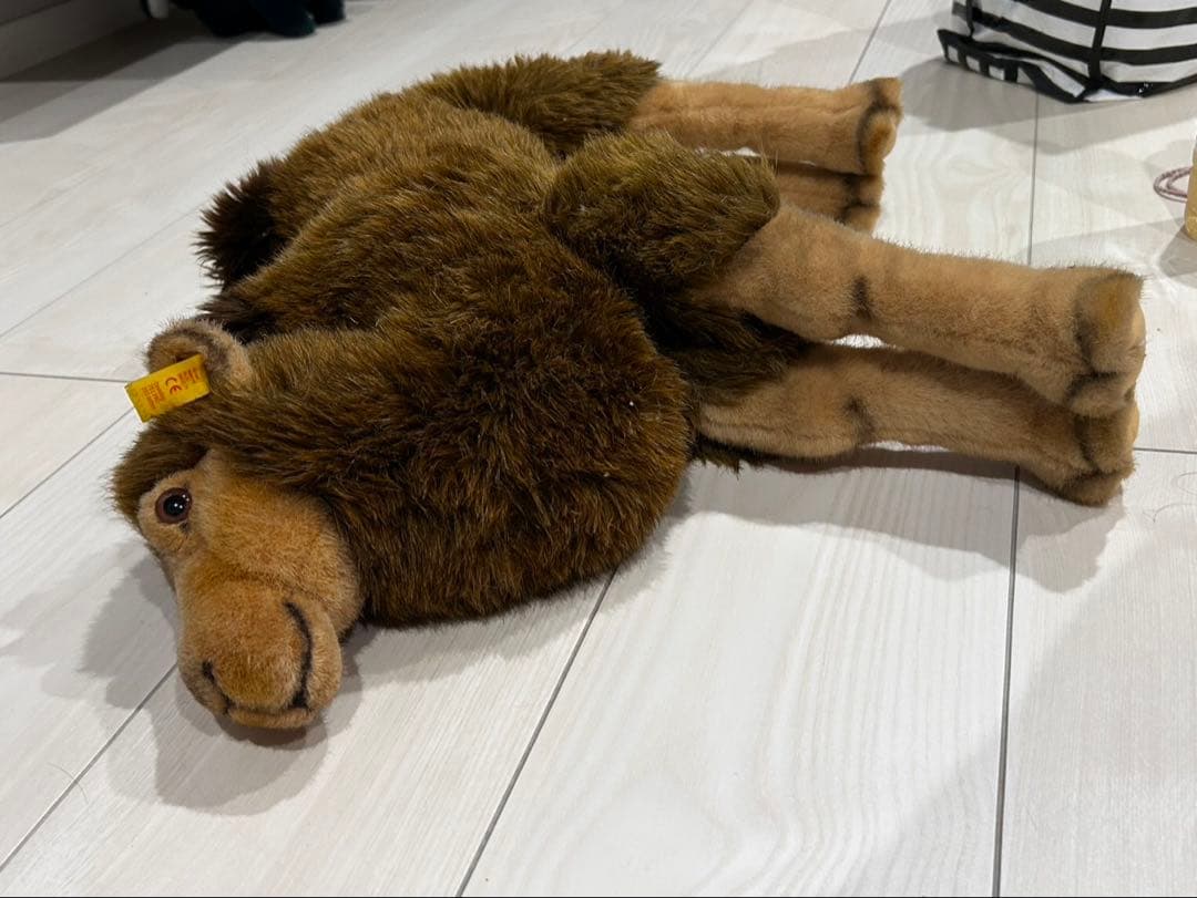 Steiff キャメル ぬいぐるみ 中型