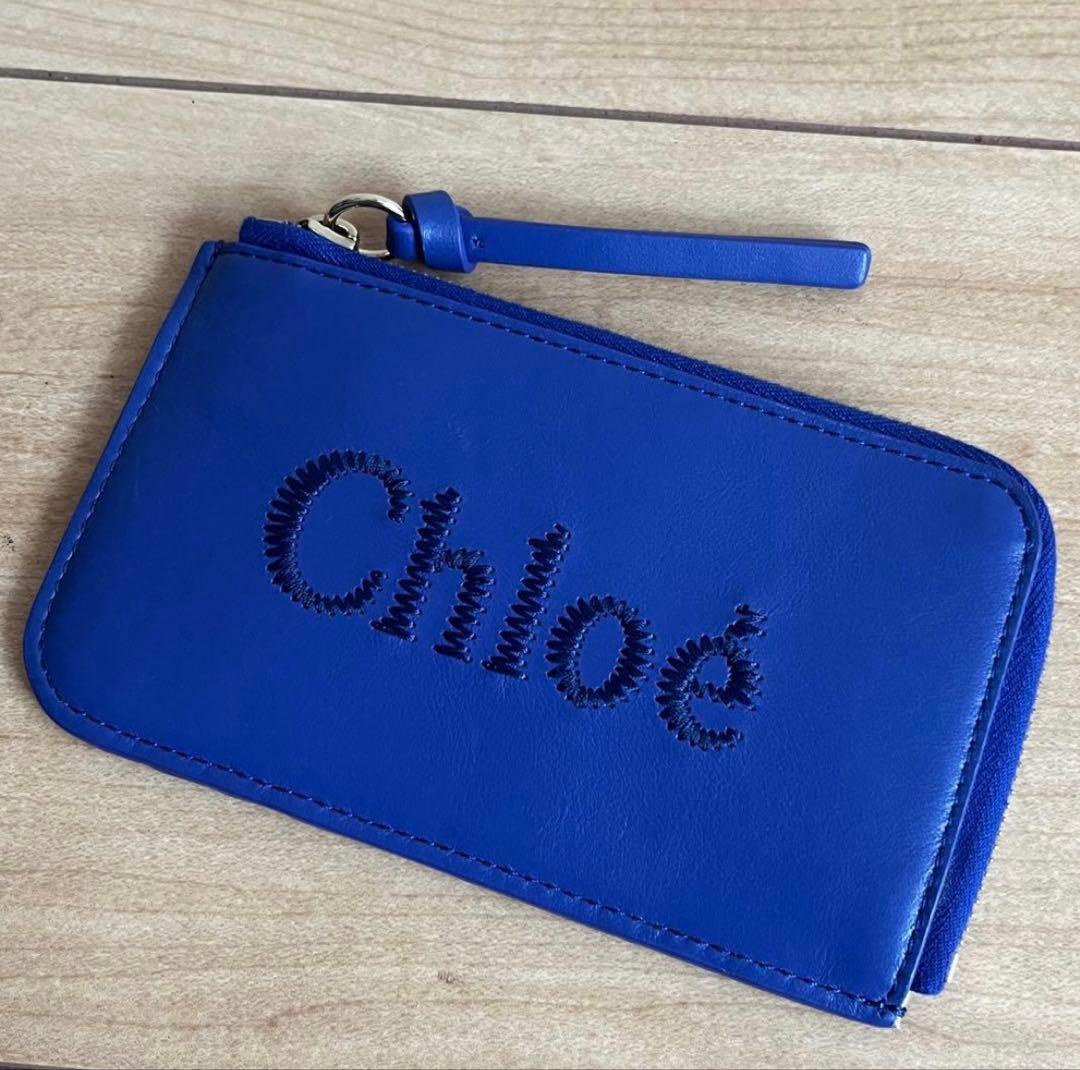ほぼ新品　Chloe フラグメントケース小銭入れ ブルー レザー ロゴ
